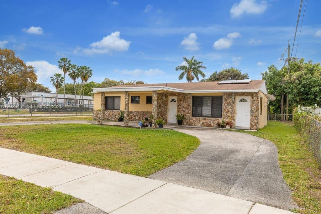 3-bedroom Single-Family Home — 6200 SW 18th St