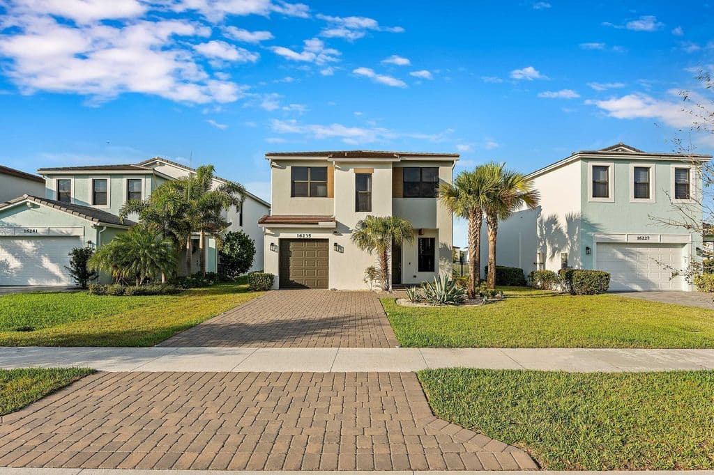 3+1 Müstakil ev — 16235 Sandy Shore Drive