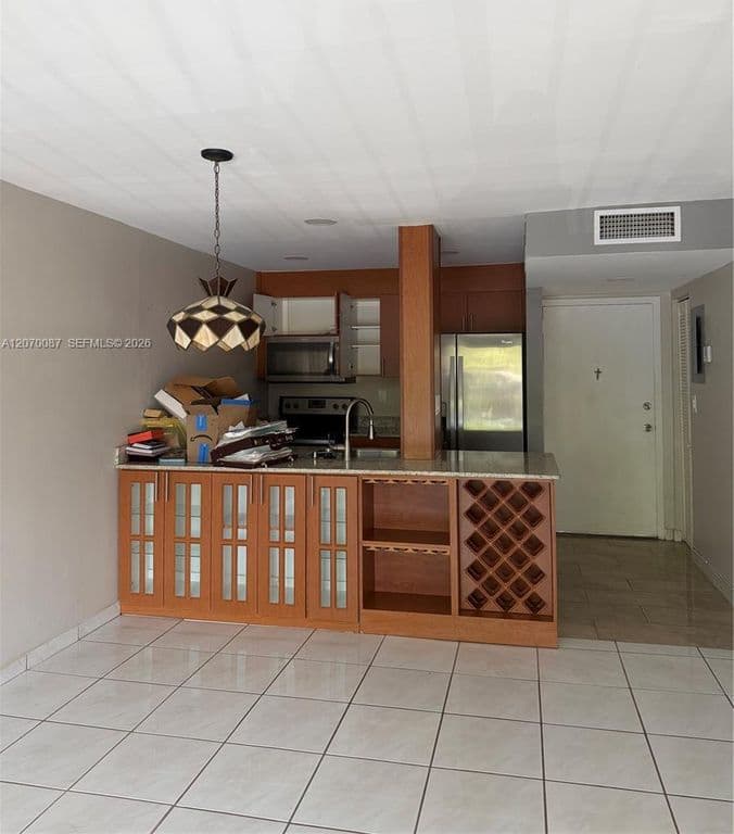 1+1 Condo — 2530 SW 3rd Ave APT 103