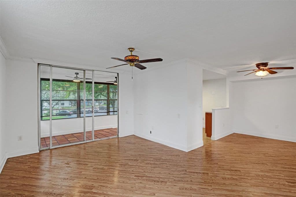 2+1 Condo — 9351 Lime Bay Boulevard #201
