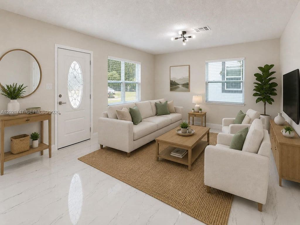 4+1 Müstakil ev — 1555 NW 6th Ave