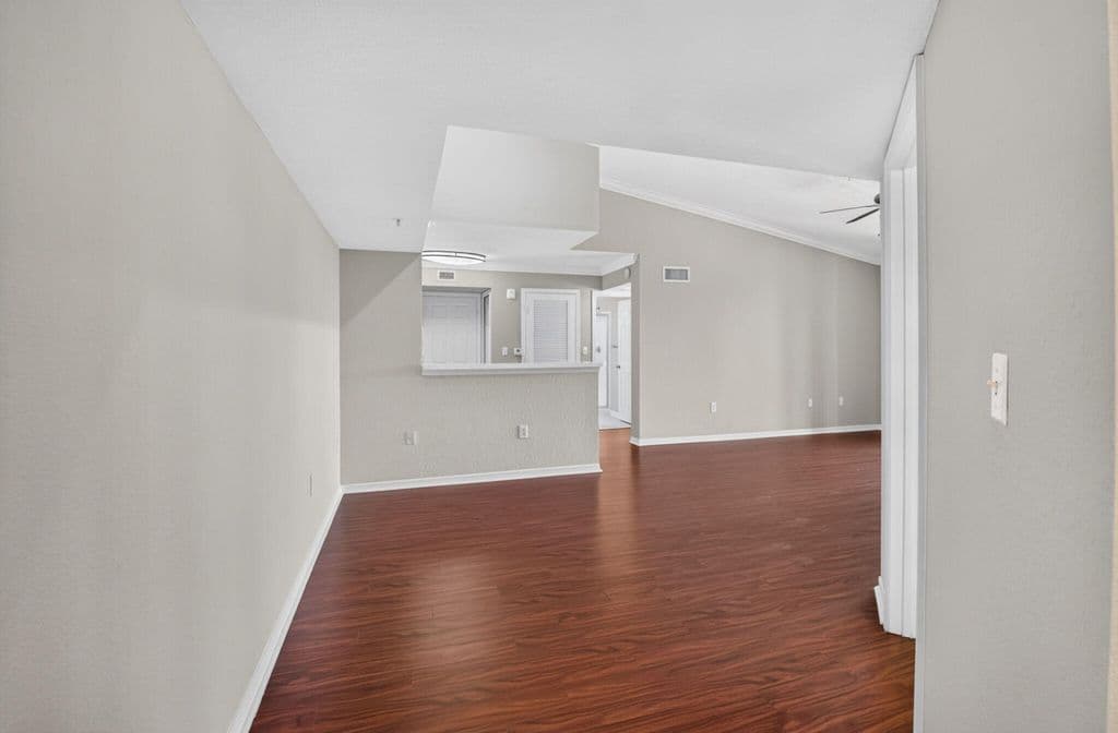 2-bedroom Condo — 15135 Michelangelo Boulevard #303