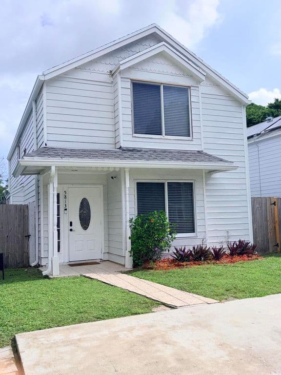 3+1 Müstakil ev — 5813 Wild Lupine Court