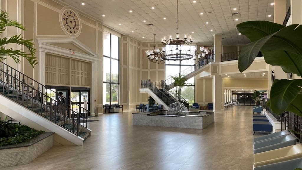 2+1 Condo — 2026 Oakridge D