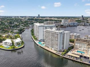 2+1 Condo — 121 Golden Isles Dr APT 205, Hallandale Beach, 33009
