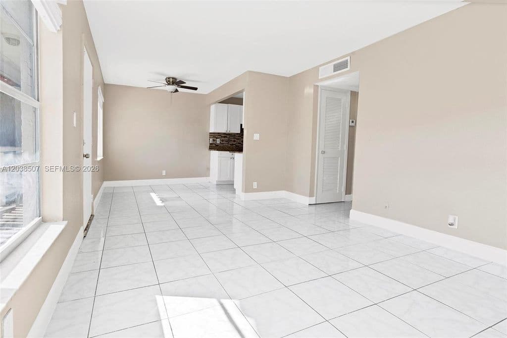2-bedroom Condo — 1333 S Dixie Hwy APT 222
