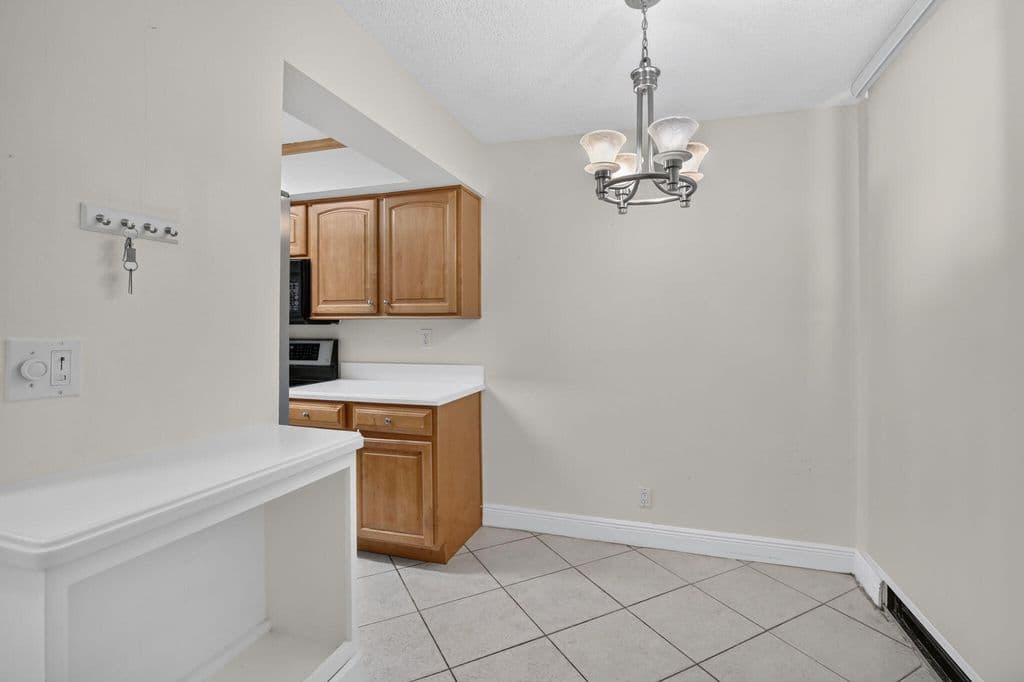 2-bedroom Condo — 2931 SW 87th Terrace #1922