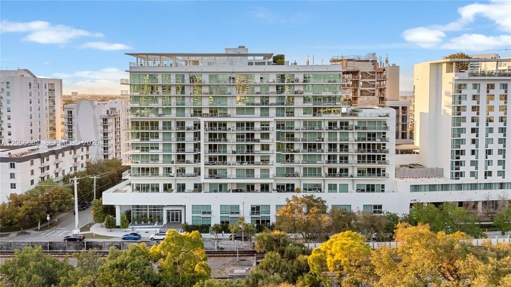2-bedroom Condo — 1600 SW 1st Ave APT 307
