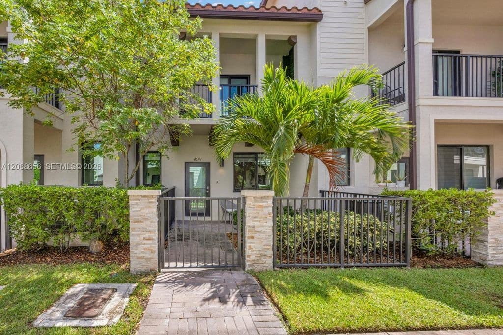 3-bedroom Property — 4691 NW 83rd Pkwy