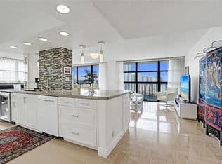 2-bedroom Condo — 400 Leslie Dr #Penthouse 1110, Hallandale, 33009