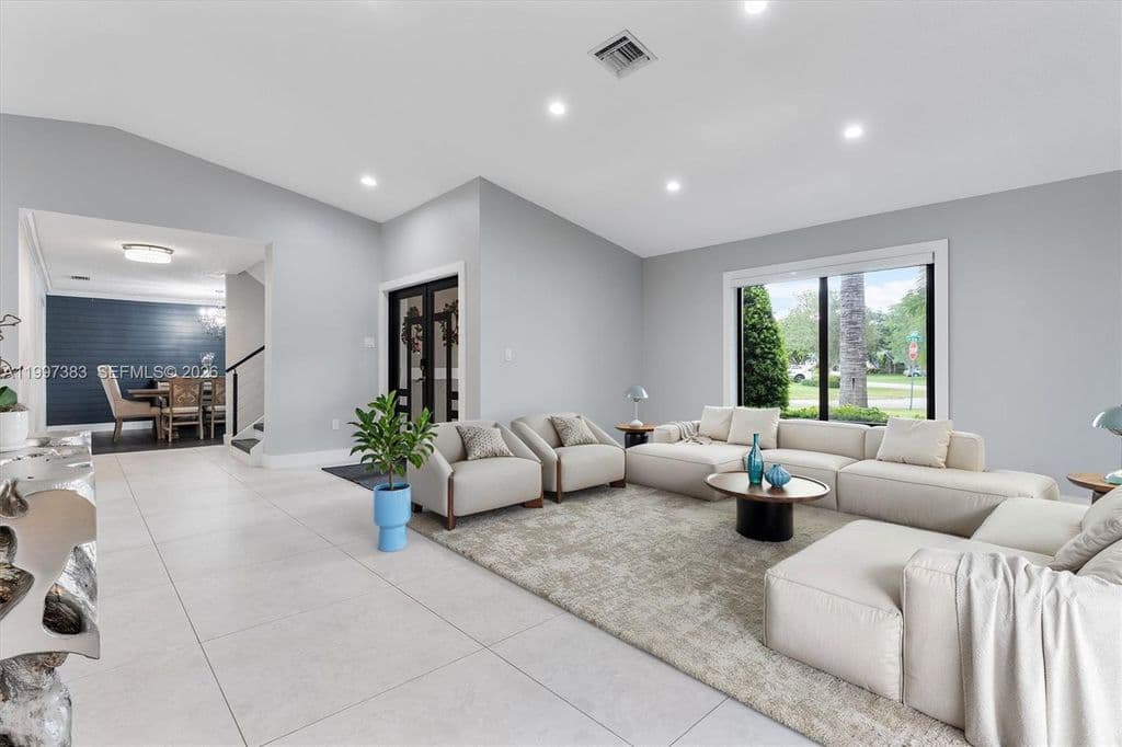 5-bedroom Single-Family Home — 14800 SW 166th St