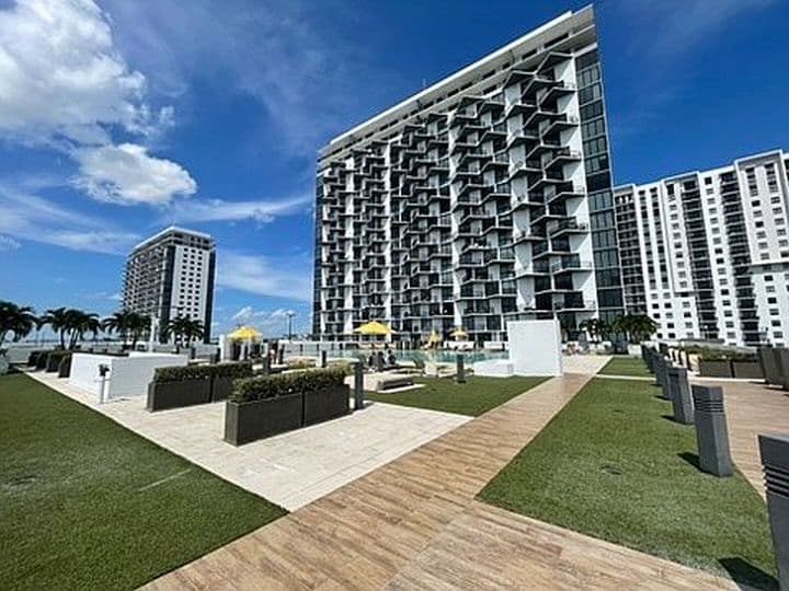 2-bedroom Condo — 5252 NW 85th Ave APT 1809