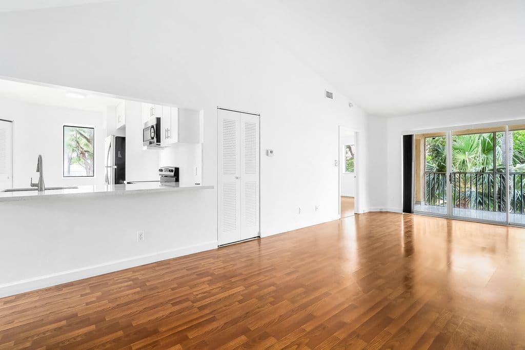 2-bedroom Condo — 950 Coral Club Drive #950