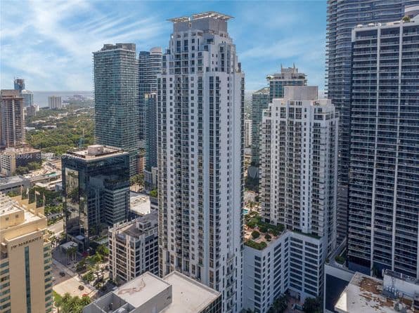 1-bedroom Condo — 1050 Brickell Ave APT 208, Miami, FL 33131