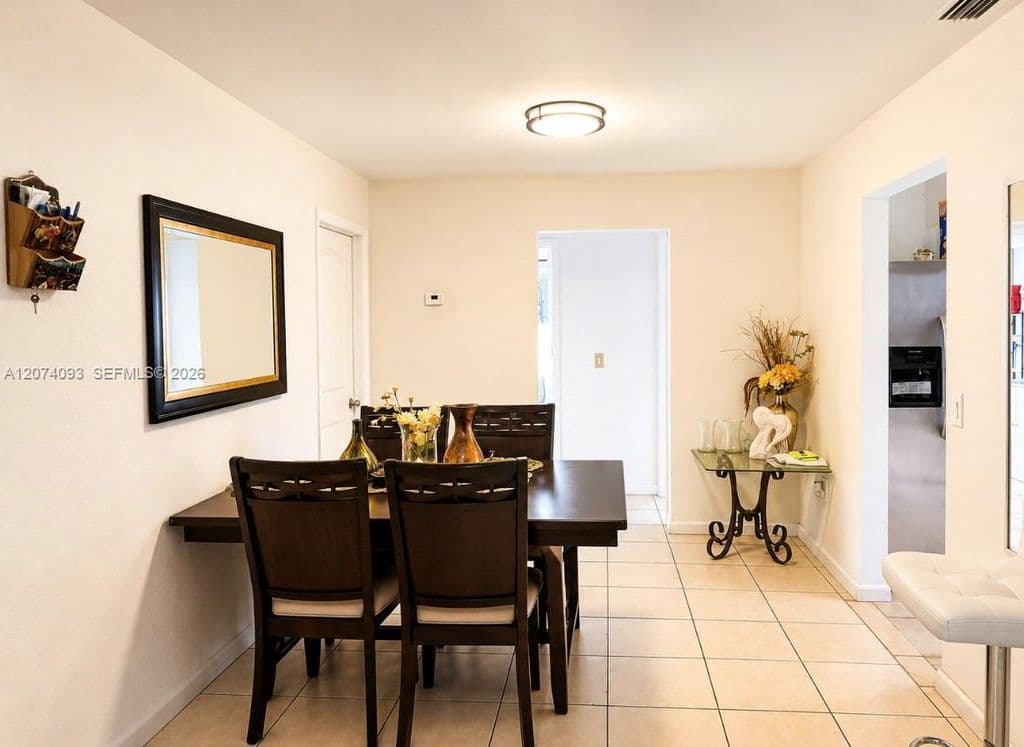 2+1 Müstakil ev — 9331 NW 24th Pl