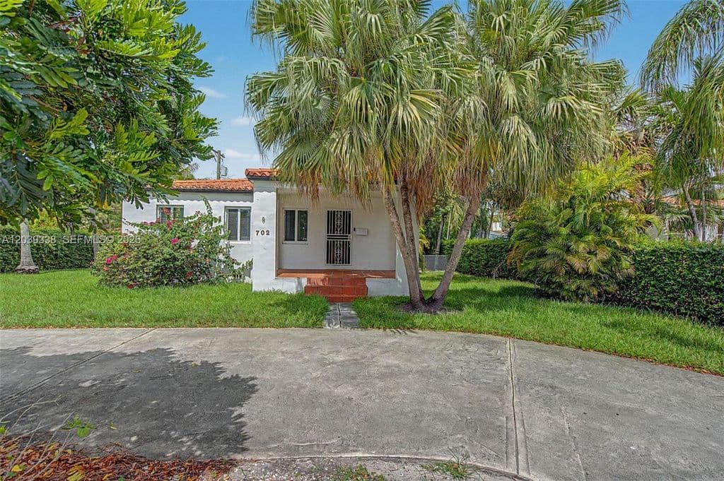 3+1 Müstakil ev — 702 Boabadilla St
