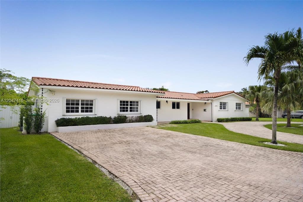 5-bedroom Single-Family Home — 8345 SW 90th St