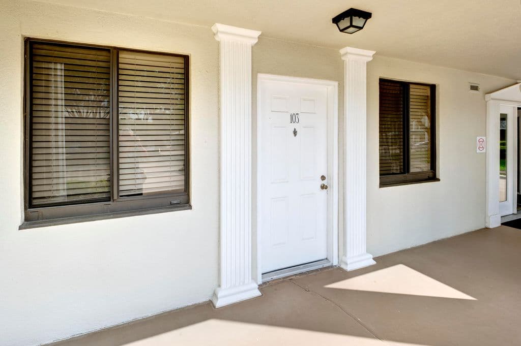 2-bedroom Condo — 6145 Balboa Circle #103