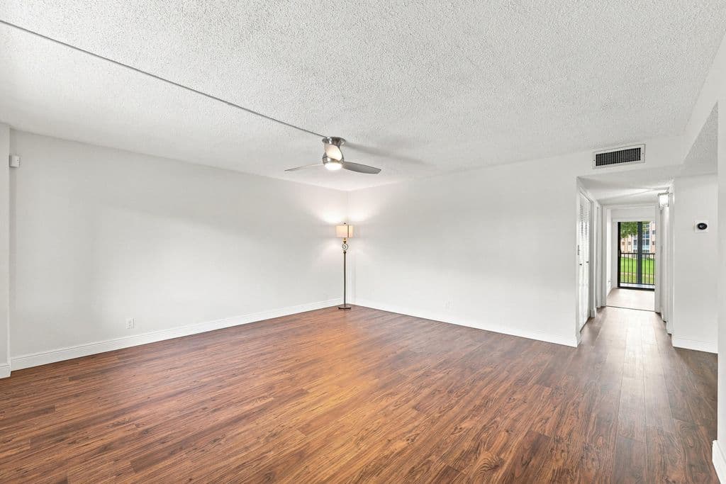 2+1 Condo — 7432 ASHMONT Circle #208