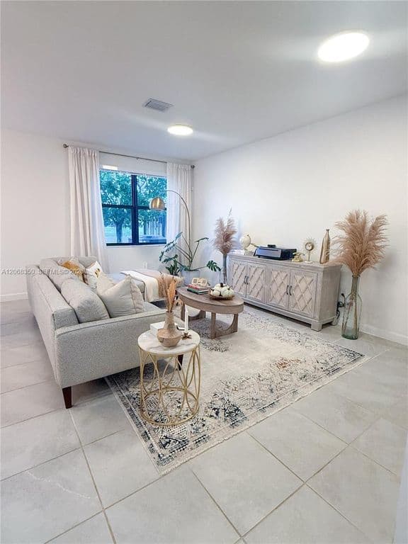 3+1 Mülk — 10095 SW 231st Ln