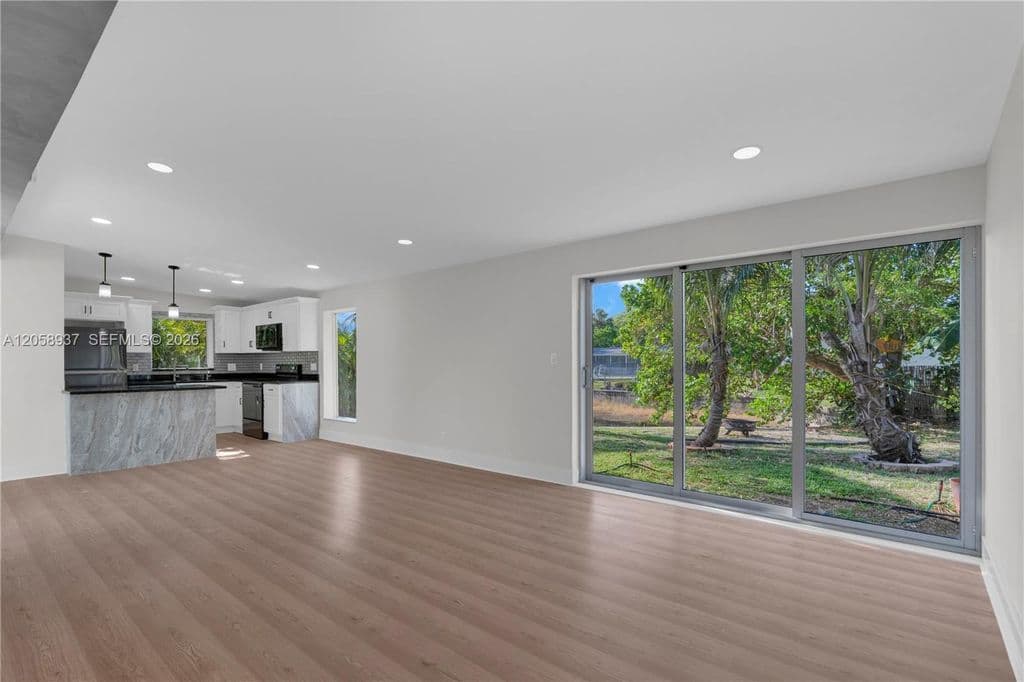 3+1 Müstakil ev — 5801 NW 20th St