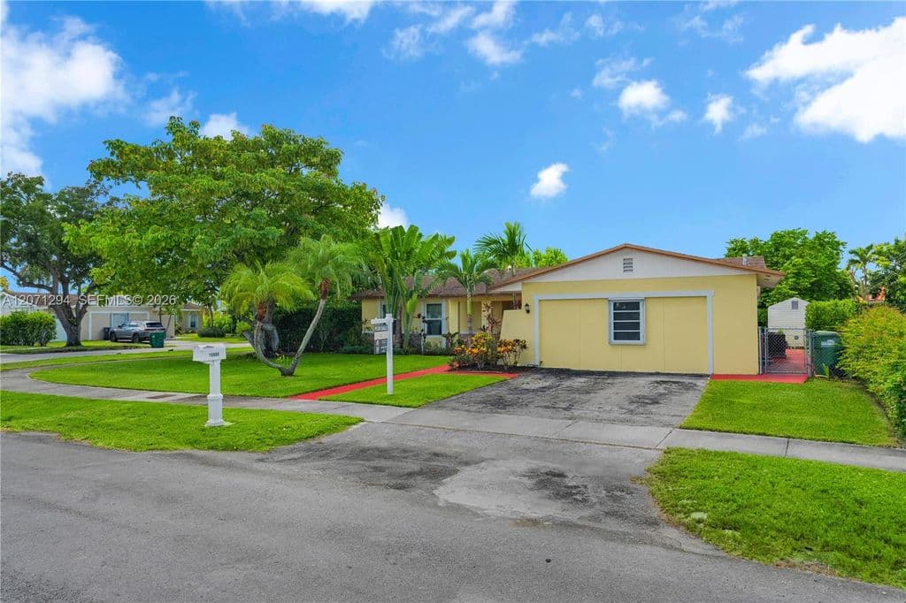 4-bedroom Single-Family Home — 12900 SW 81st St