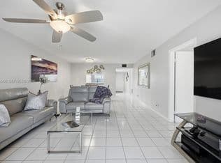 2-bedroom Condo — 1300 SW 125th Ave APT 406K, Pembroke Pines, 33027
