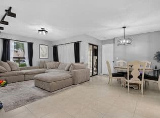 2-bedroom Condo — 3331 NW 47th Avenue #3242, Coconut Creek, 33063