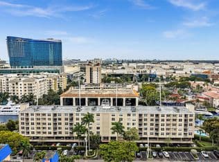 2-bedroom Condo — 1600 SE 15th Street #305, Fort Lauderdale, 33316