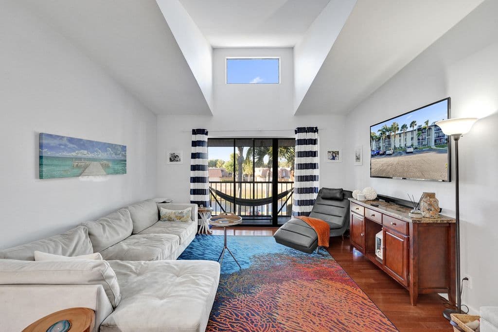 2-bedroom Condo — 1008 Green Pine Boulevard #D3