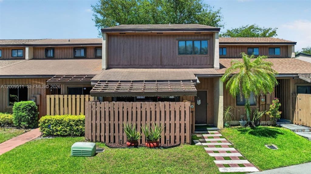 3+1 Mülk — 4283 S Pine Island Rd