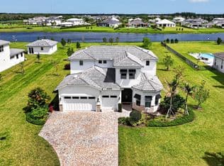 4-bedroom Single-Family Home — 20160 SE Bridgewater Drive, Jupiter, 33458
