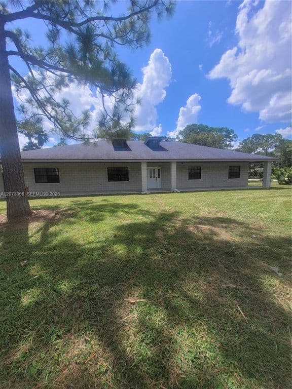 4-bedroom Single-Family Home — 7261 140th Ave N