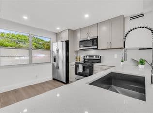 2-bedroom Condo — 2305 Lucaya Ln APT H1, Coconut Creek, 33066
