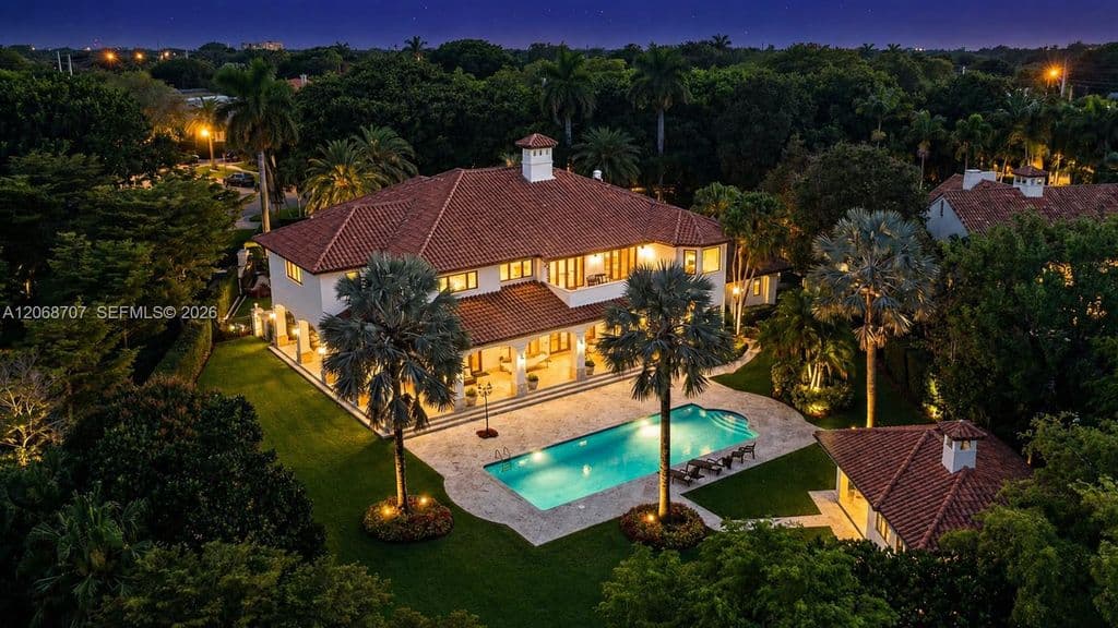 7-bedroom Single-Family Home — 7701 Old Cutler Rd