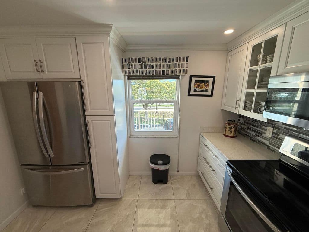 2+1 Condo — 1024 SE 5th Avenue #308