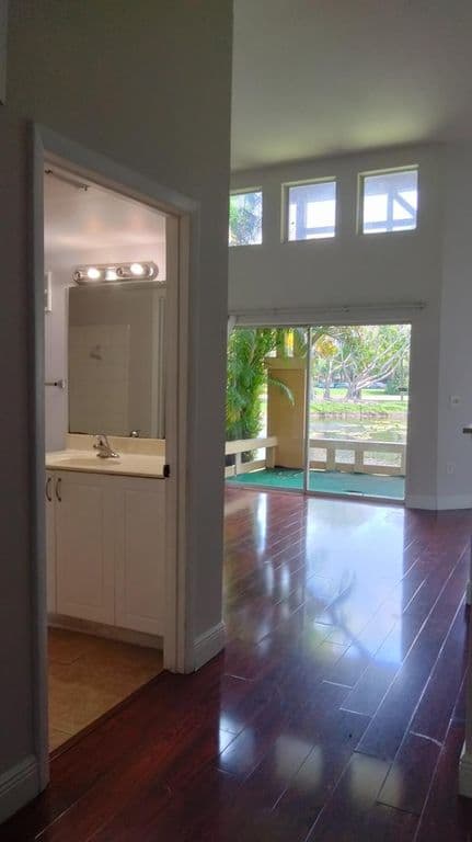 2-bedroom Condo — 4759 Via Palm Lakes #305