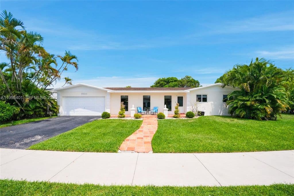 4-bedroom Single-Family Home — 19911 SW 84th Ave