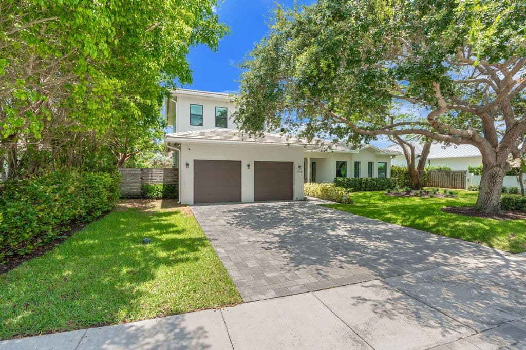 4-bedroom Single-Family Home — 1716 Middle River Drive