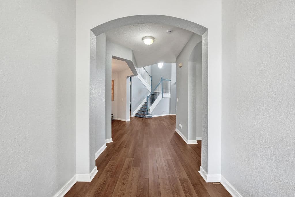 5-bedroom Single-Family Home — 6591 Traveler Road