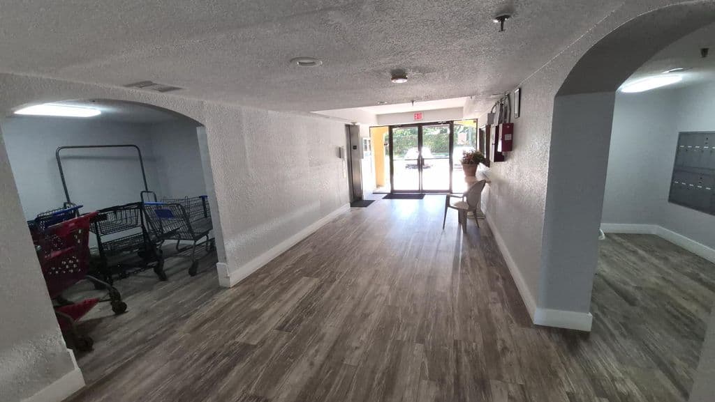 2-bedroom Condo — 450 Egret Circle #9403