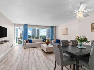 1+1 Condo — 3300 NE 36th Street #920, Fort Lauderdale, 33308
