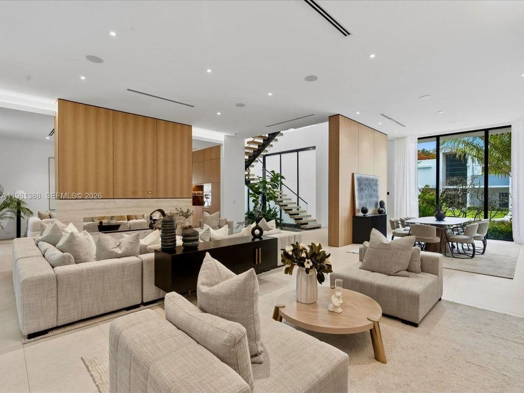 6+1 Müstakil ev — 7700 SW 50th Ct