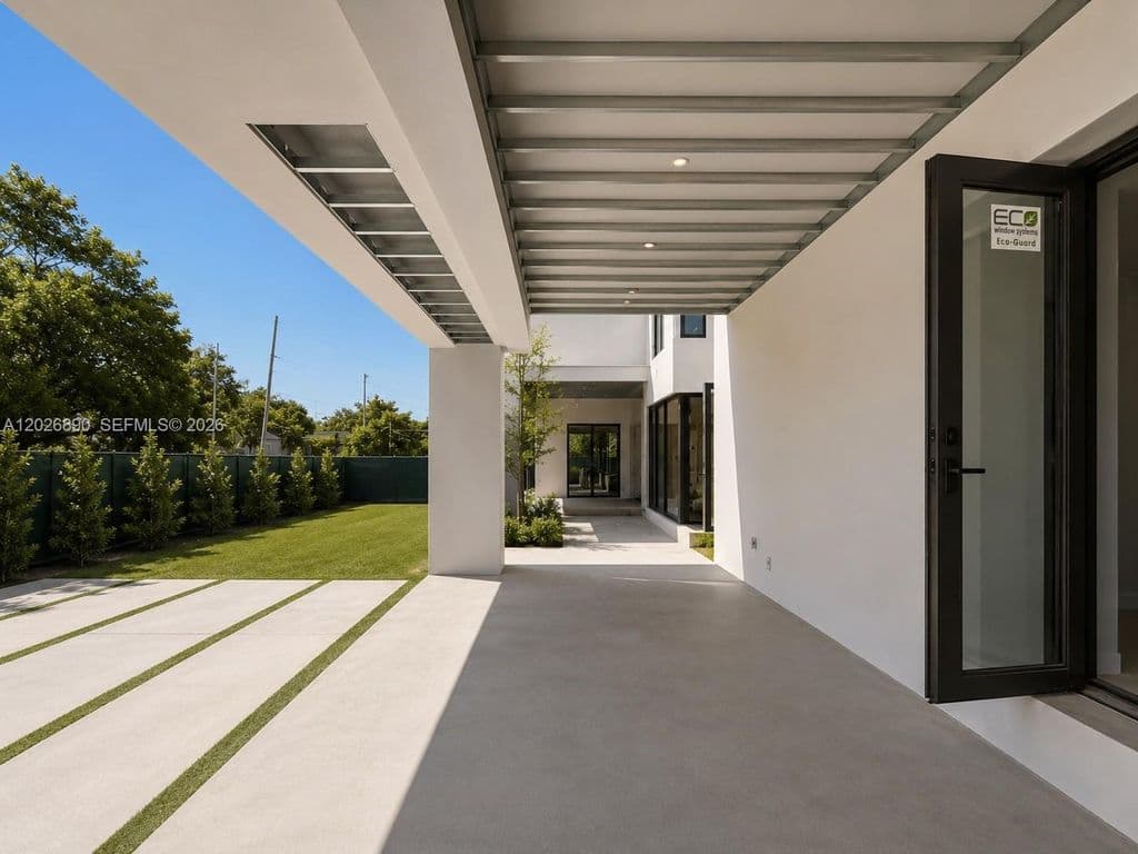 4+1 Müstakil ev — 2311 SW 61st Ave