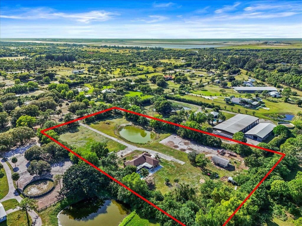 3-bedroom Single-Family Home — 19187 Capet Creek Court