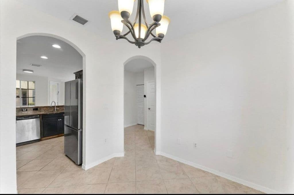 3-bedroom Property — 6051 SW 19TH Court
