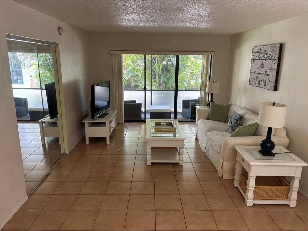 2-bedroom Condo — 301 N Pine Island Road #105