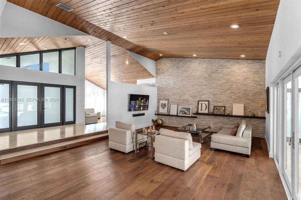 5+1 Müstakil ev — 8967 SW 117th St