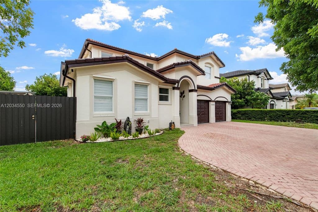 4-bedroom Single-Family Home — 15761 SW 59th Ter