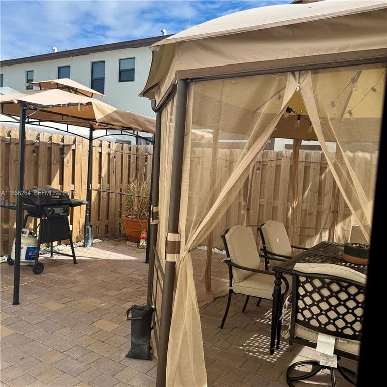 4-bedroom Property — 23049 SW 129th Pl